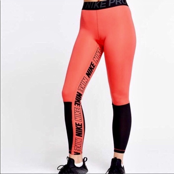 NWT! Nike Sports Bra/Tights 2 piece Set Size Small - Picture 14 of 15